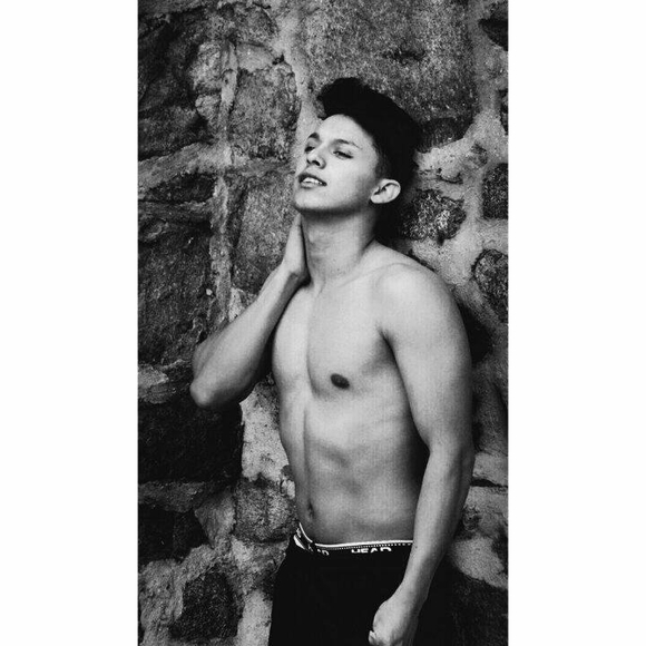 Meet your Posher, Alex - Picture 1 of 1